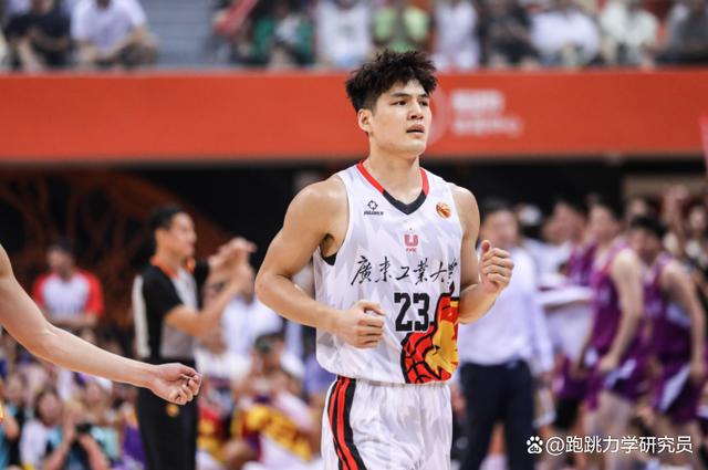 训练课后NBA总决赛传出新动向，广州队官宣签约，高层表态：令人意外，官宣口径保持一致的简单介绍