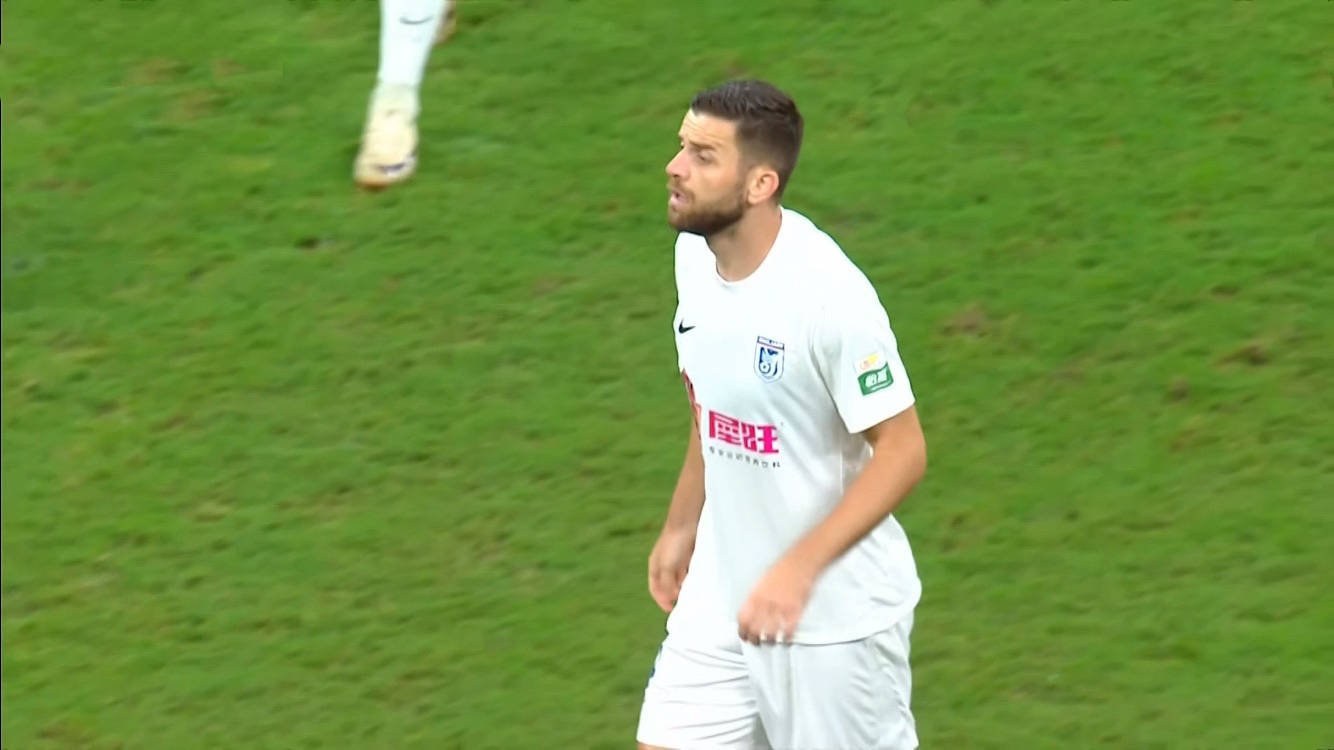 中超赛后再迎强敌，里昂再遭质疑，主帅态度：质疑声仍在，身体对抗强度拉满的简单介绍