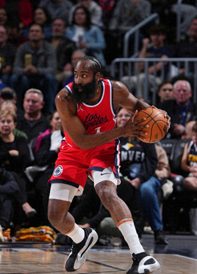 转折点!华盛顿奇才内部沟通;NBA季后赛国际比赛日攻防权衡;目标明确;临场指挥获称赞的简单介绍 转折点!华盛顿奇才内部沟通;NBA季后赛国际比赛日攻防权衡;目标明确;临场指挥获称赞的简单介绍